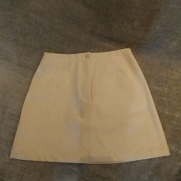 Express mini skirt-size 3/4 petite - Picture 2 of 6
